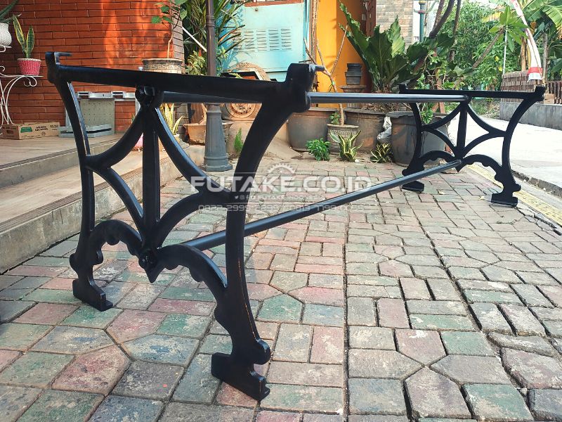 Kaki Meja Besi Unik
