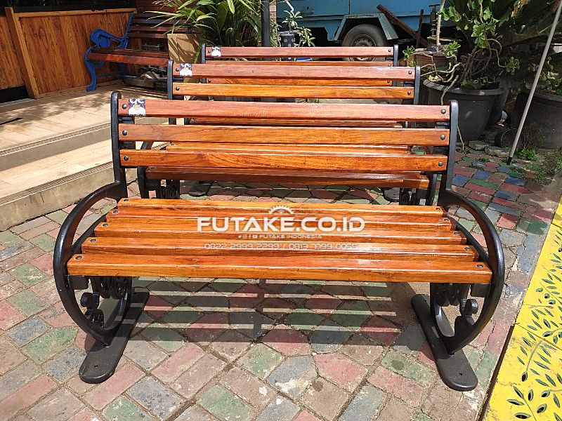 Bangku Taman Bahan Iron Cast