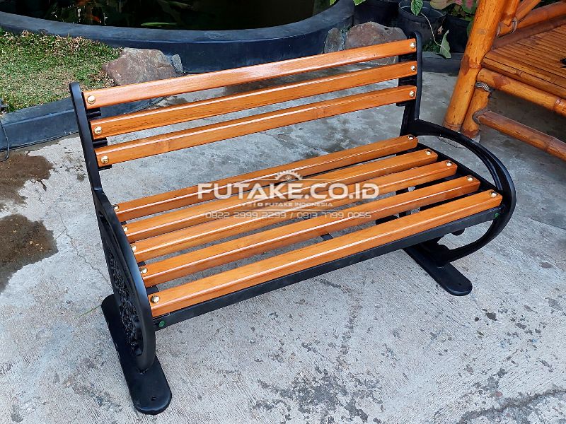 Bangku Taman Bahan Iron Cast