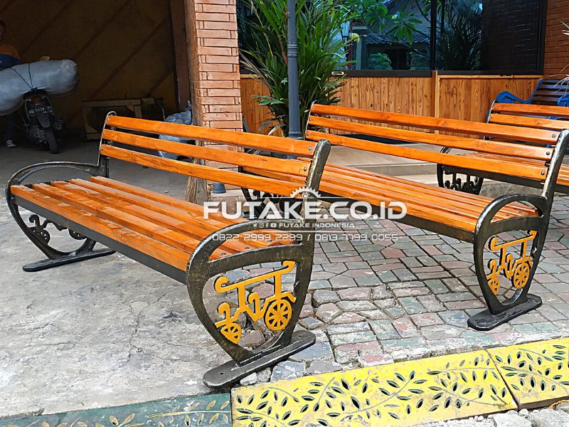 Kursi Besi untuk Taman Berkualitas