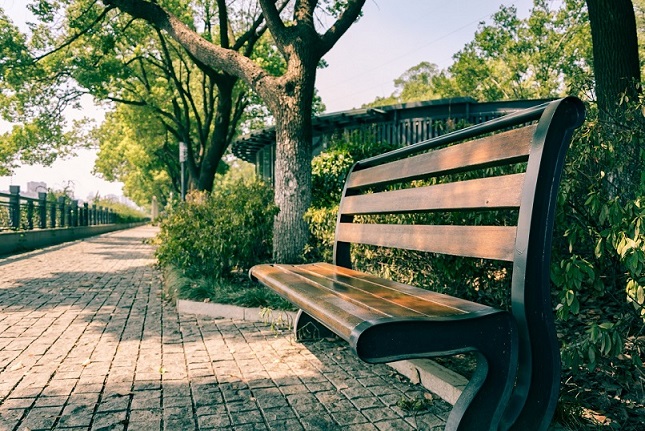 Pentingnya Fasilitas Kursi Taman