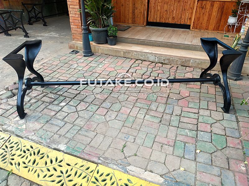 Kaki Meja Besi yang Unik dan Bermutu