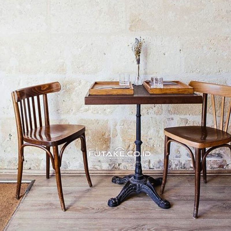 Kaki Meja Besi Desain Kustom Klasik