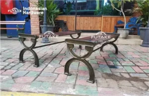 kursi taman dari cast iron
